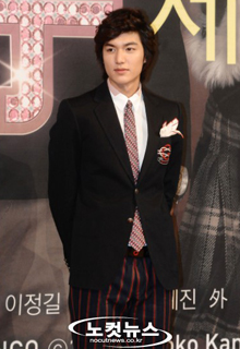 花男 イ ミノ 携帯の中身が最も気になる有名人 １位に Mnetの最新ニュース K Pop ドラマ バラエティの韓流エンタメ情報ならmnet エムネット