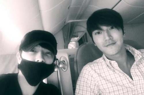 Super Juniorドンヘとシウォンの飛行機でのショット公開 Mnetの最新ニュース K Pop ドラマ バラエティの韓流エンタメ情報ならmnet エムネット