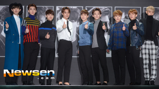 Exoが正規2集アルバム Exodus のカムバック記者会見に登場 会見に欠席したレイは中国からテレビ電話で挨拶 Mnetの最新ニュース K Pop ドラマ バラエティの韓流エンタメ情報ならmnet エムネット