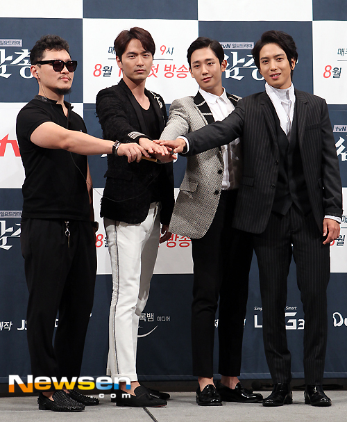 ジョン ヨンファ イ ジヌク主演のtvn新ドラマ 三銃士 が制作発表会を開催 フォト Mnetの最新ニュース K Pop ドラマ バラエティの韓流エンタメ情報ならmnet エムネット