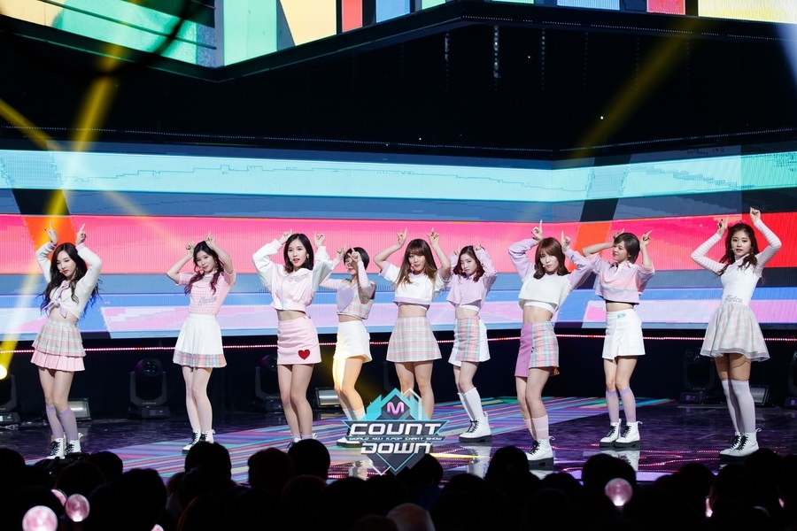 3月2日放送 Twice Knock Knock M Countdownステージフォト Mnetの最新ニュース K Pop ドラマ バラエティの韓流エンタメ情報ならmnet エムネット 3月2日放送 Twice Knock Knock M Countdownステージフォト Mnetの最新ニュース K Pop ドラマ バラエティの韓流エンタメ情報ならmnet エムネット