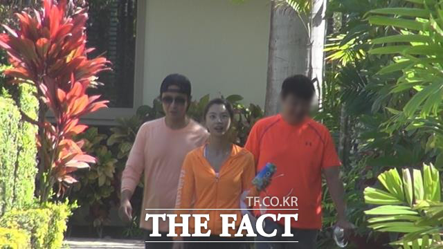 独占 ハワイ滞在中の ペ ヨンジュン夫妻 をキャッチ Mnetの最新ニュース K Pop ドラマ バラエティの韓流エンタメ情報ならmnet エムネット