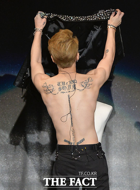 Jyj ジェジュン セクシー腹筋で観客魅了 アジアツアーがスタート Mnetの最新ニュース K Pop ドラマ バラエティの韓流エンタメ情報ならmnet エムネット